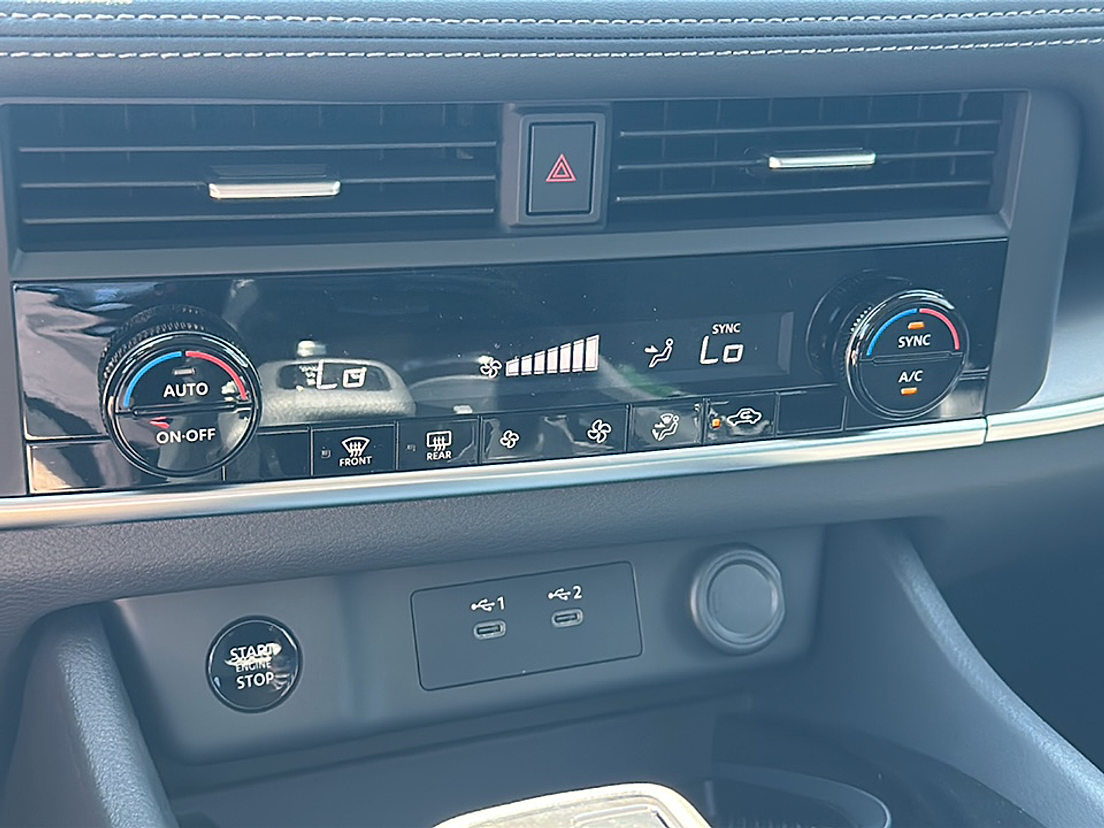 2026 Nissan Rogue SV photo 8