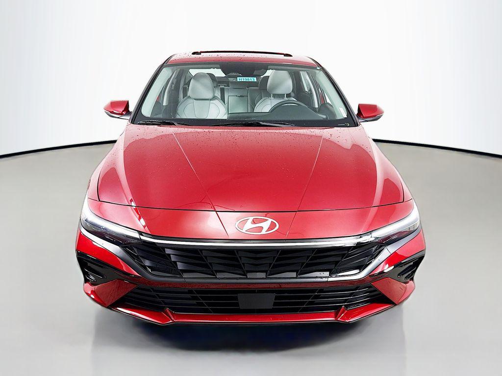 2025 Hyundai Elantra Limited photo 2