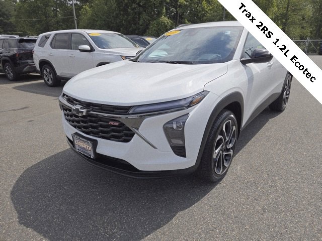 2025 Chevrolet Trax photo 3