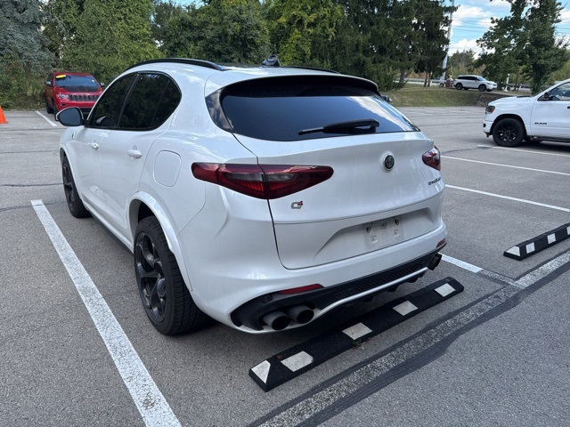 2018 Alfa Romeo Stelvio Quadrifoglio photo 4