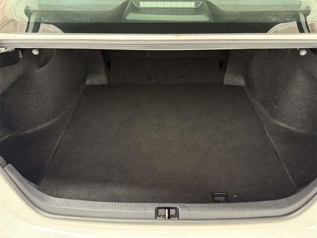 2023 Toyota Camry SE photo 25