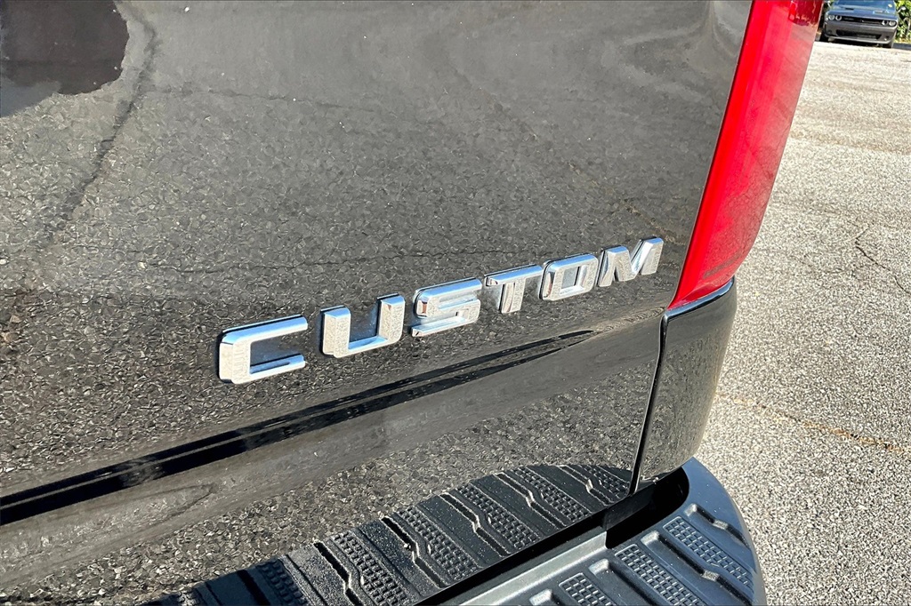 2020 Chevrolet Silverado 1500 Custom photo 22