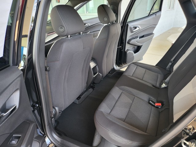 2025 Chevrolet Trax photo 5