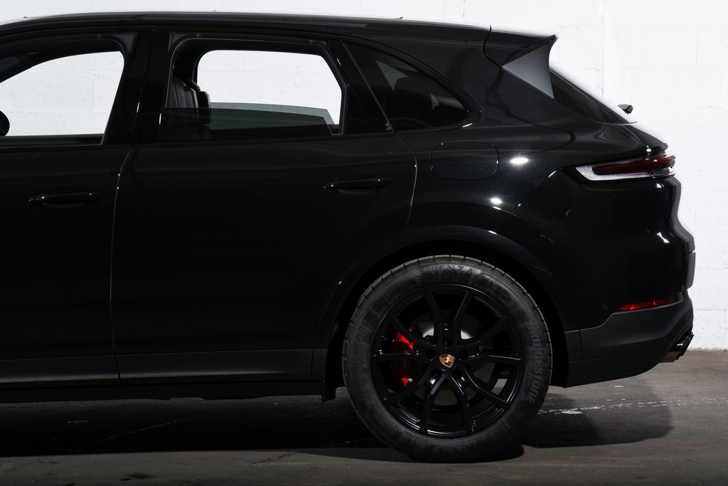 2026 Porsche Cayenne S E-Hybrid photo 16