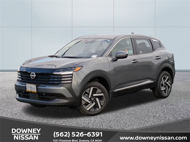 2025 Nissan Kicks SV's photo