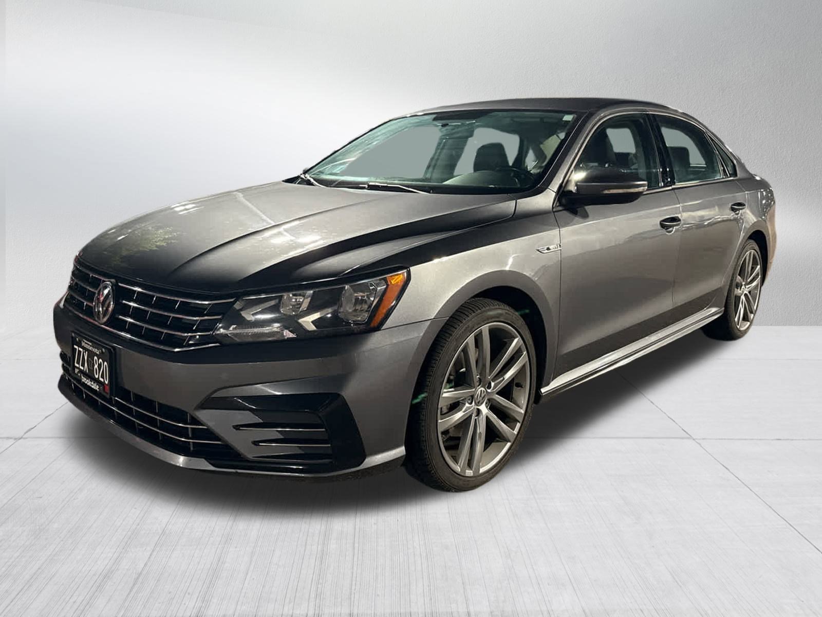 2018 Volkswagen Passat 2.0T S photo 2
