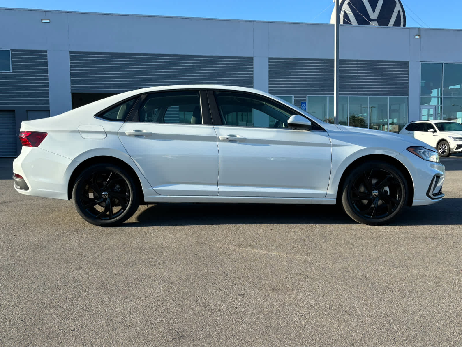 2025 Volkswagen Jetta SE photo 2