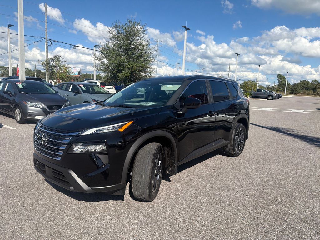 2026 Nissan Rogue SV photo 2