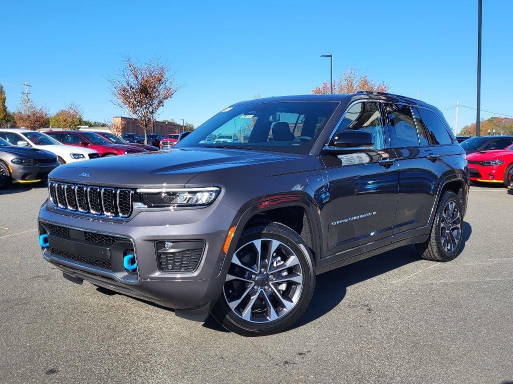 2024 Jeep Grand Cherokee Overland 4xe's photo
