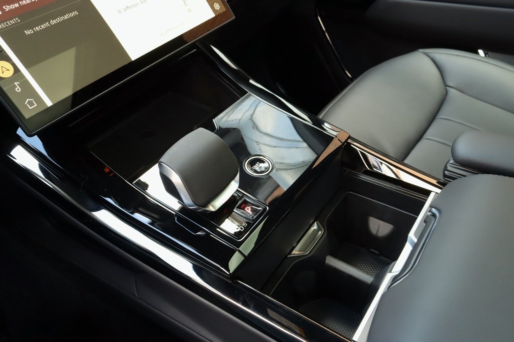 2025 Land Rover Range Rover Sport SE photo 20