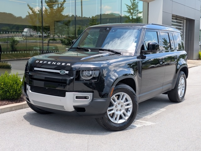 2025 Land Rover Defender S's photo