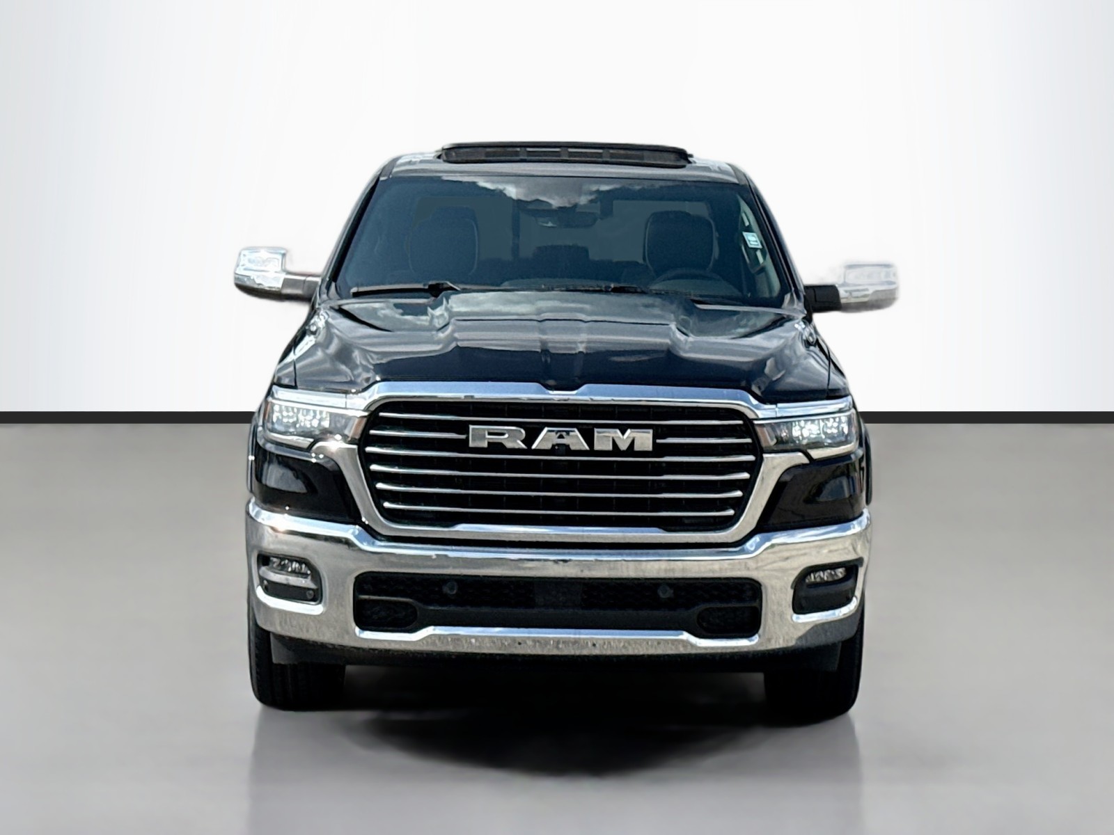 2025 Ram 1500 Laramie photo 2