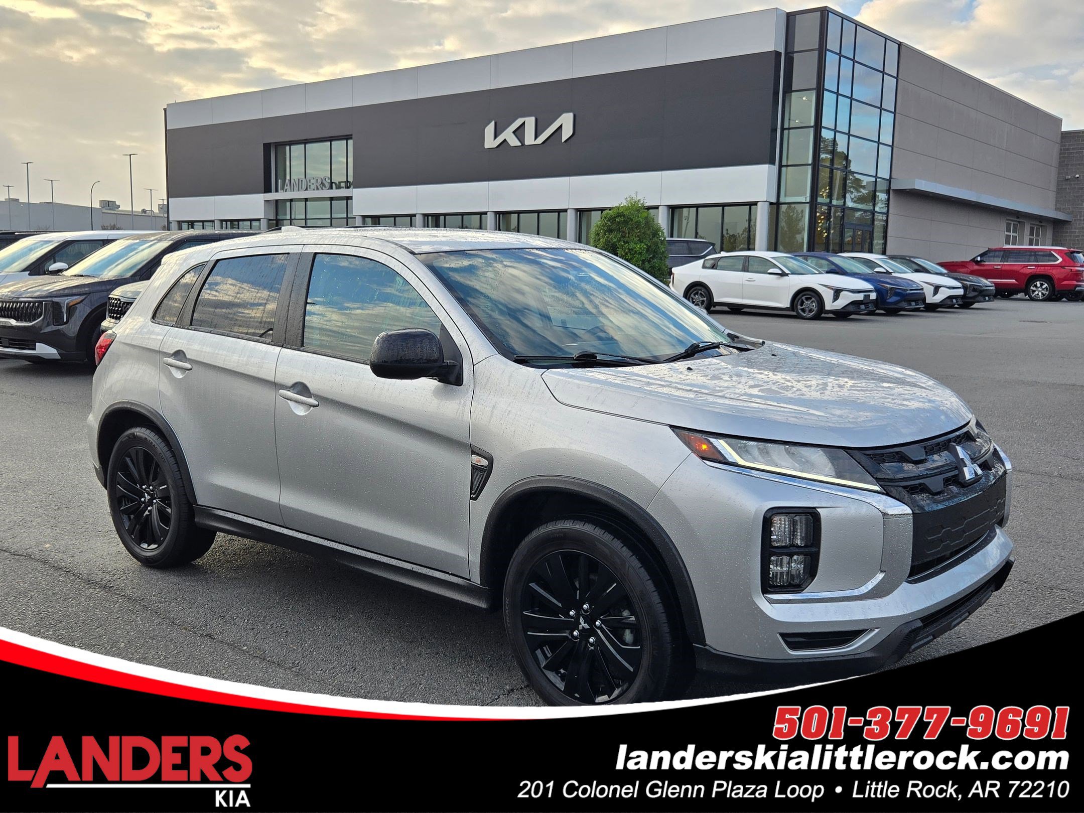 2022 Mitsubishi Outlander Sport LE's photo