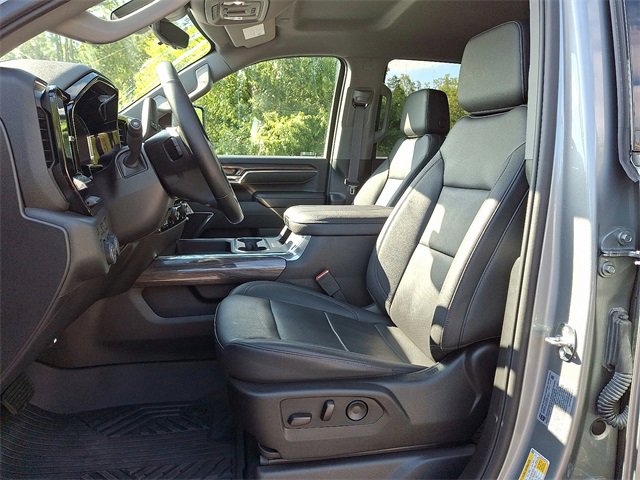 2024 Chevrolet Silverado 2500HD LTZ photo 14
