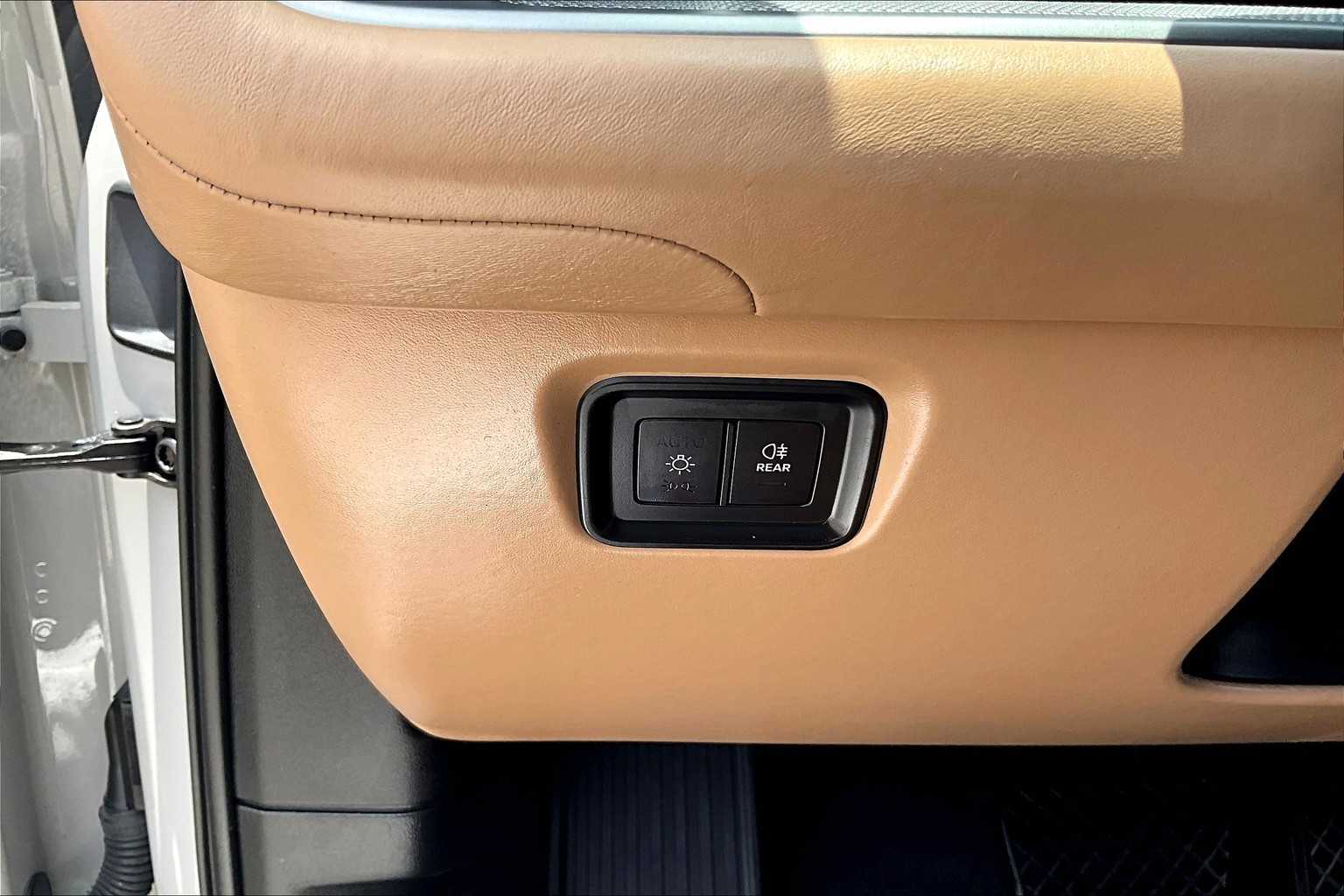 2024 Porsche Cayenne Coupe photo 63