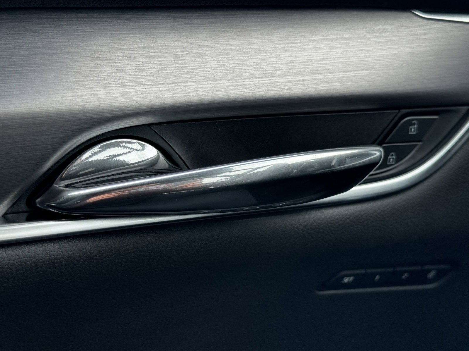 2025 Cadillac XT6 Luxury photo 26