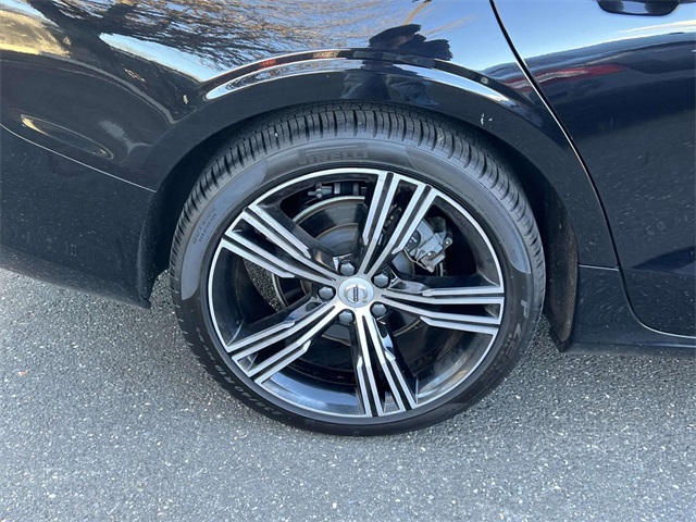 2022 Volvo S60 B5 Inscription photo 4