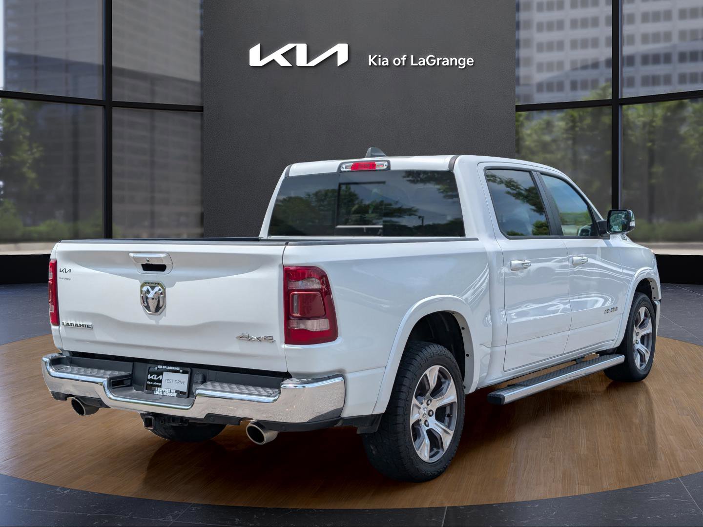 2020 Ram 1500 Laramie photo 5
