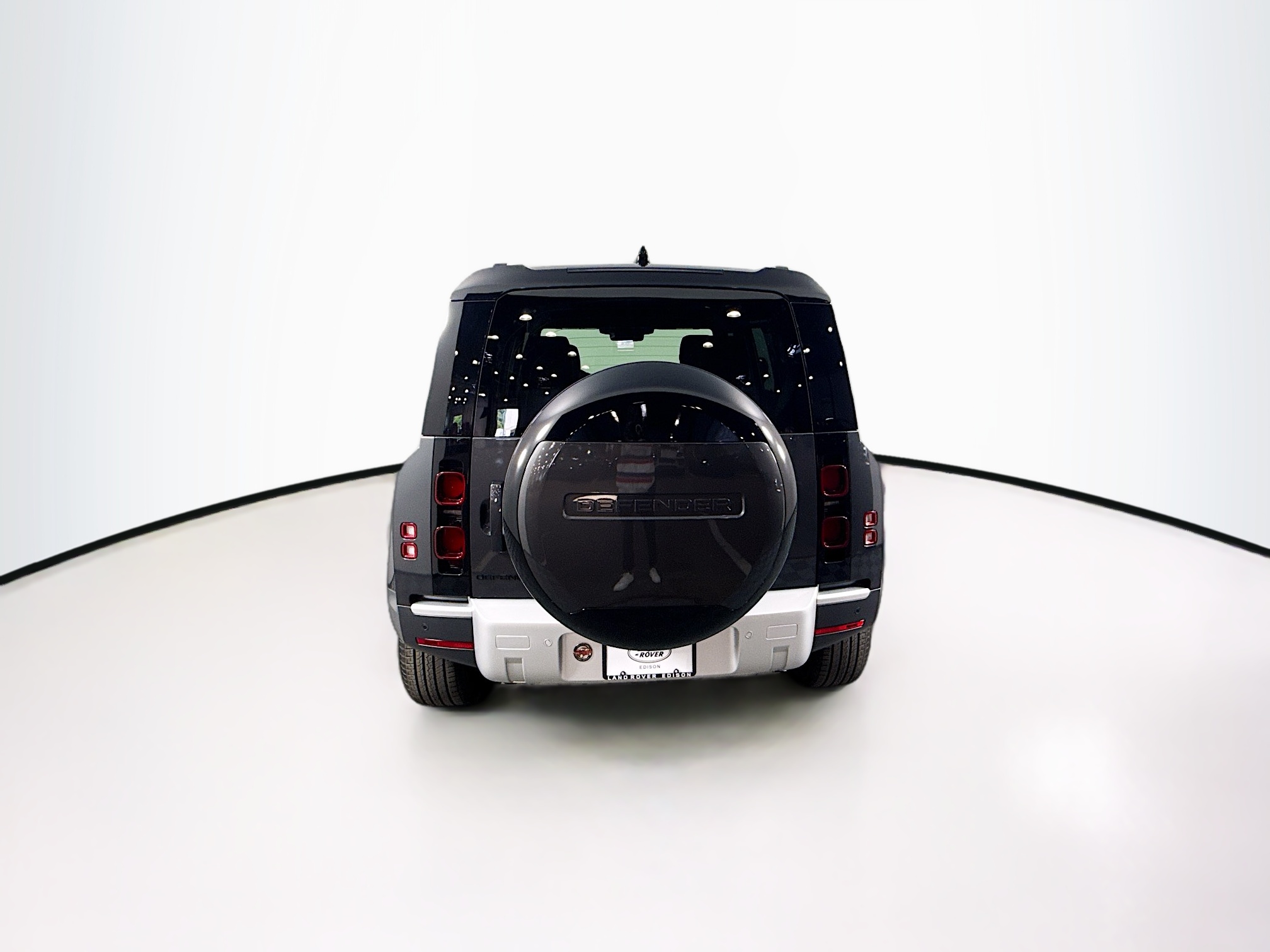2025 Land Rover Defender 110 S photo 7