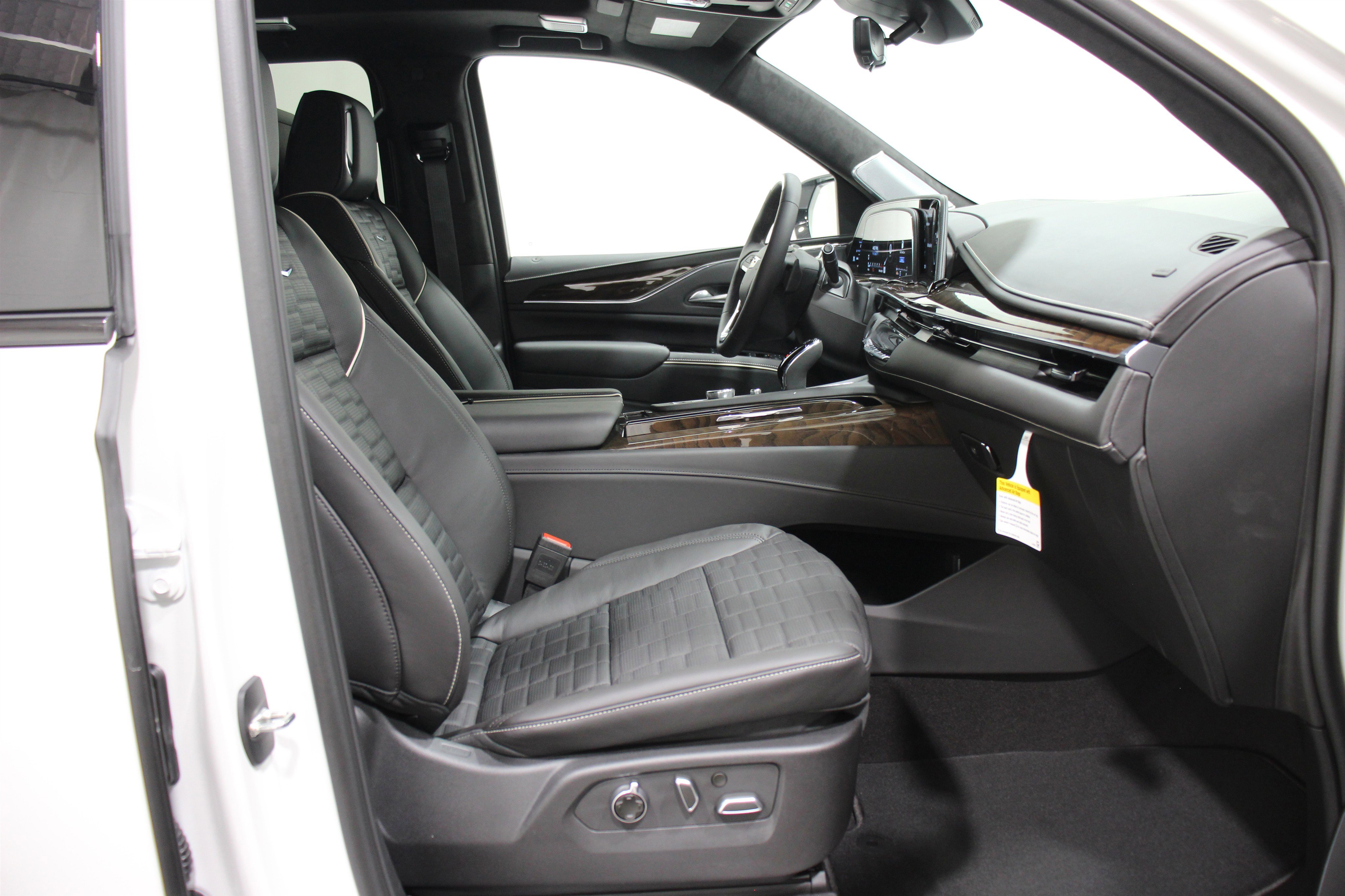 2024 Cadillac Escalade ESV Sport Platinum photo 23