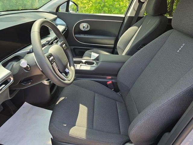 2026 Hyundai Ioniq SE photo 4