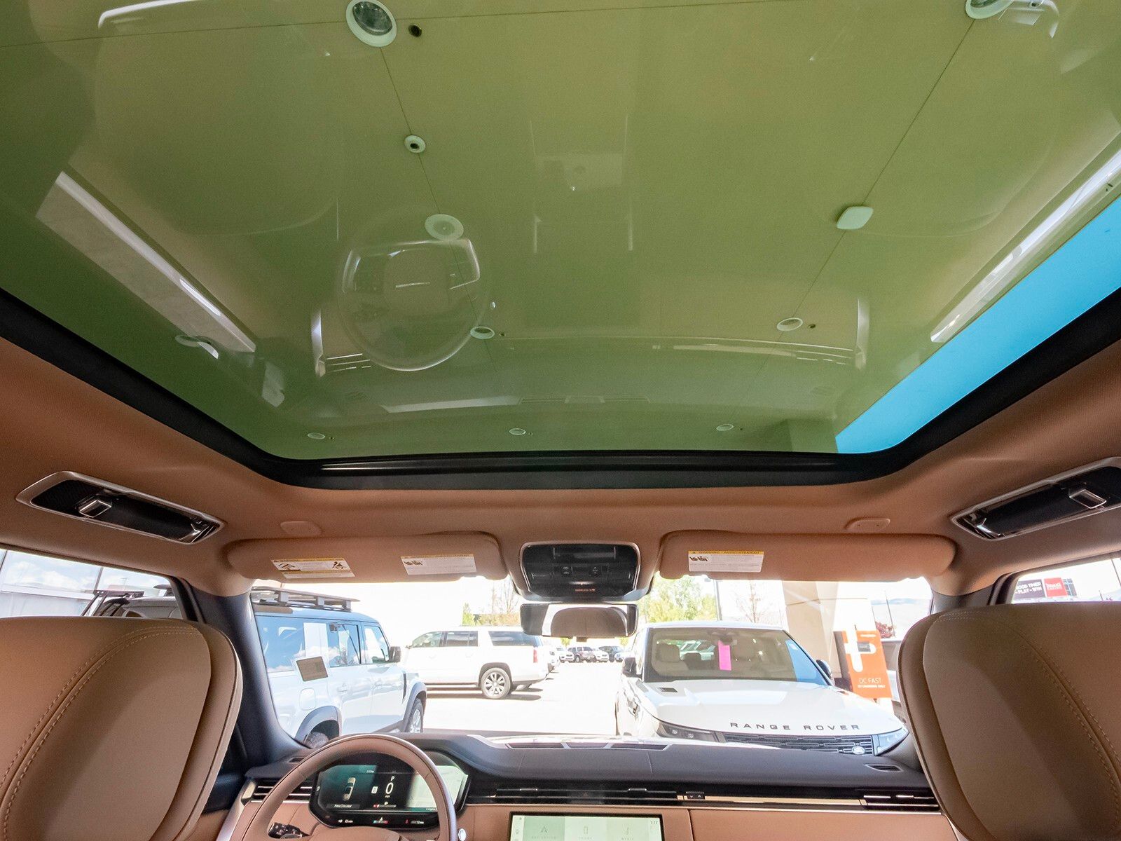 2025 Land Rover Range Rover SE photo 49