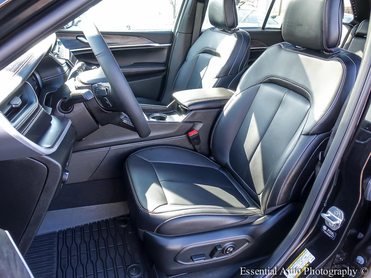 2025 JEEP GRAND CHEROKEE - Image 7