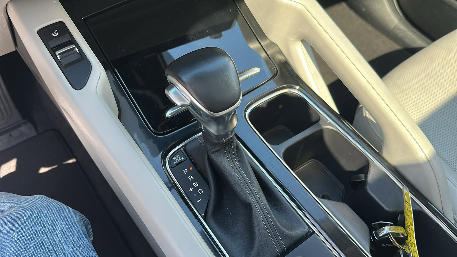 2022 Kia Telluride S photo 10