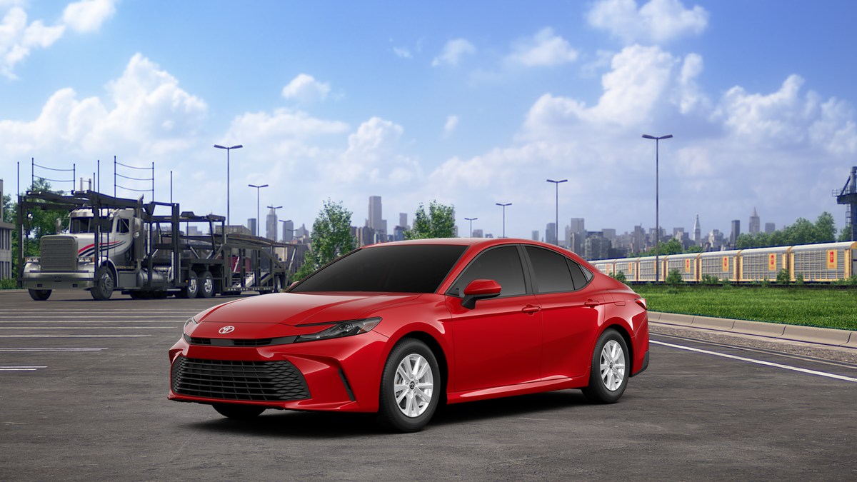 2026 Toyota Camry LE's photo