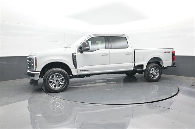2025 Ford F-350 Lariat photo 4