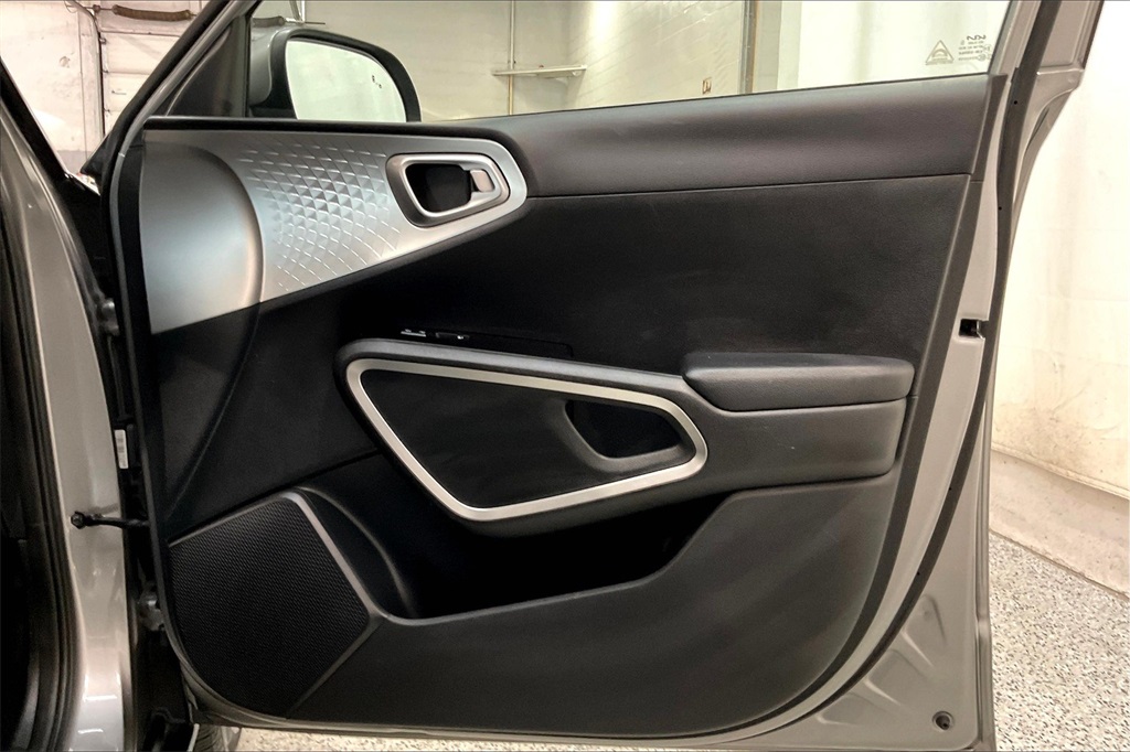 2023 KIA SOUL - Image 22