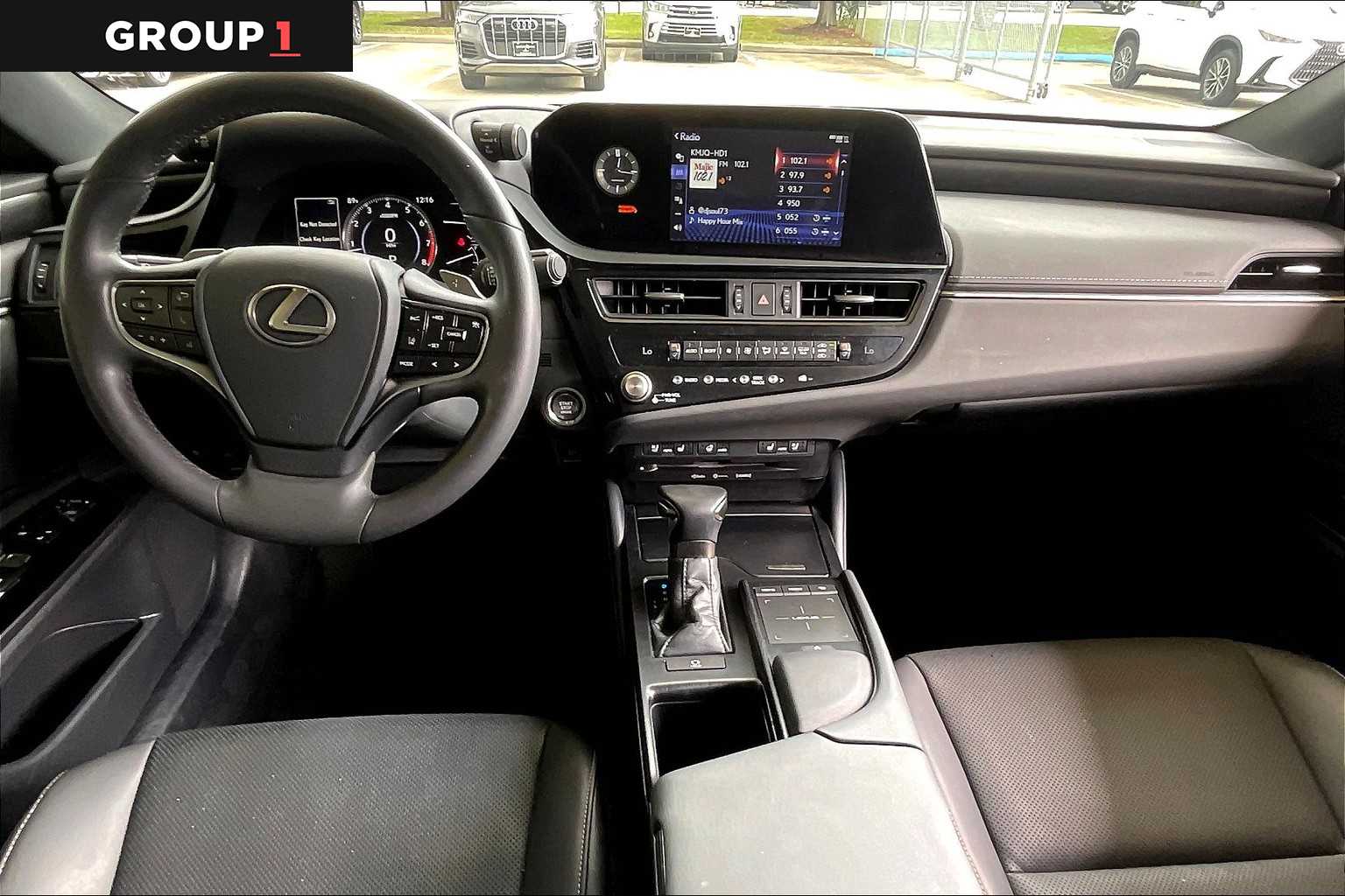 2022 Lexus ES 350 photo 13