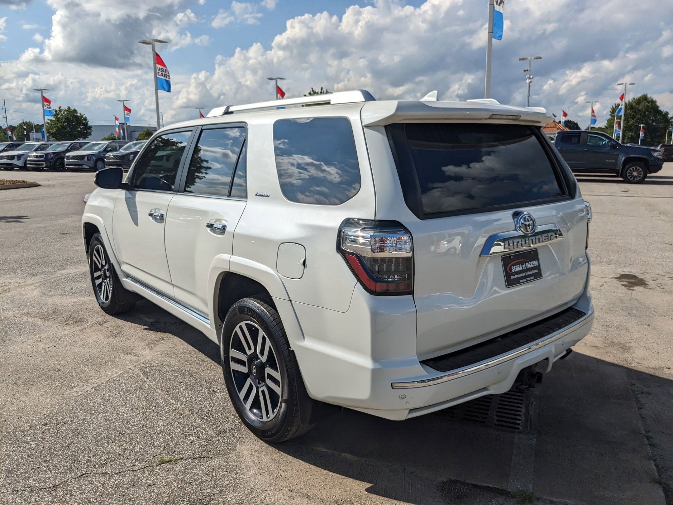 2022 Toyota 4Runner Limited photo 2