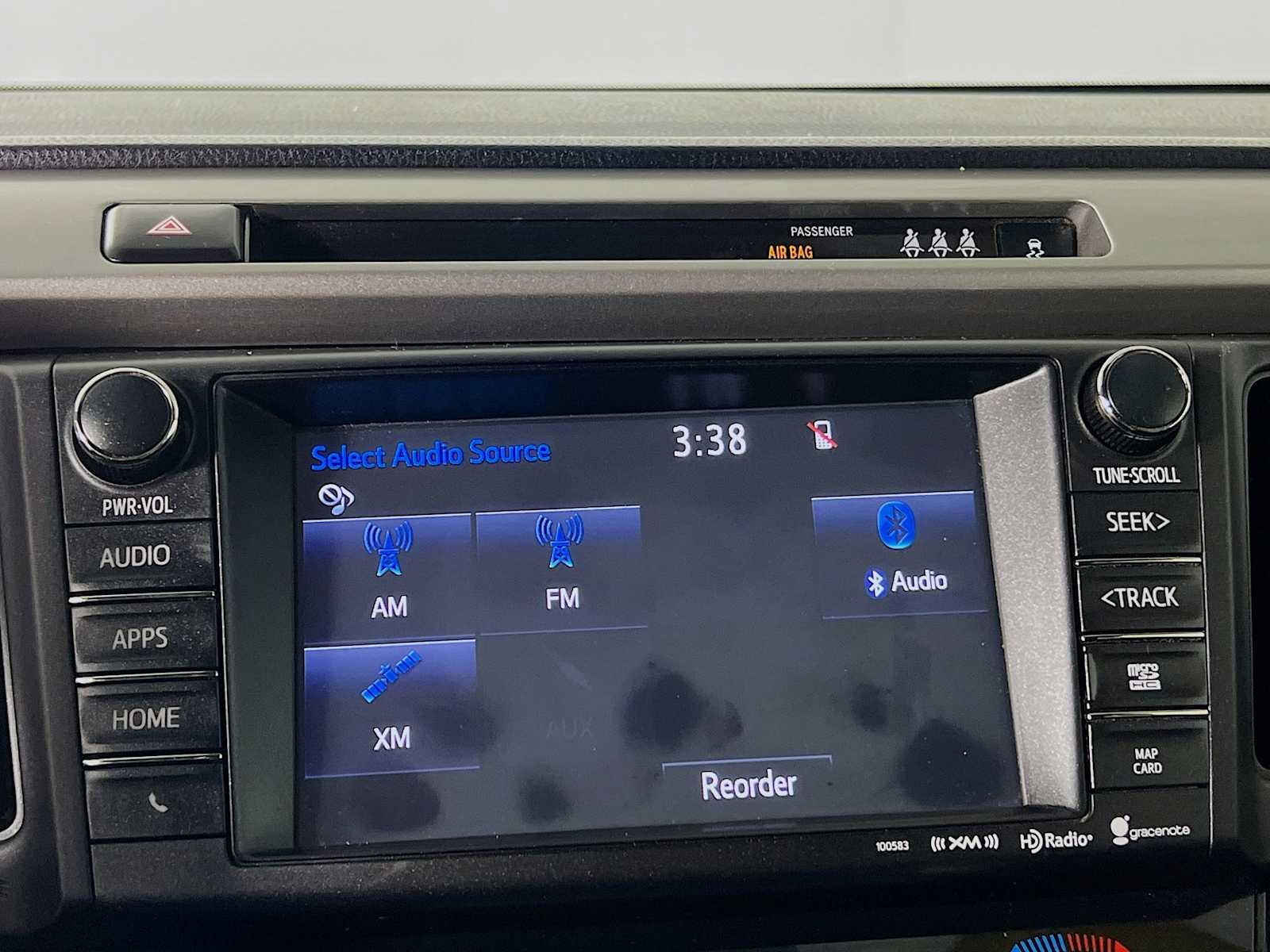 2018 Toyota RAV4 XLE photo 11