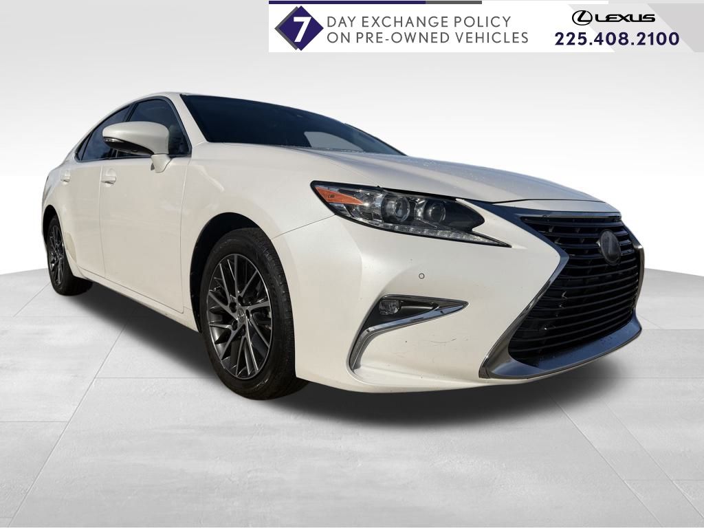 2017 Lexus ES 350's photo