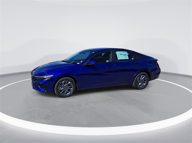 2024 Hyundai Elantra SEL photo 4