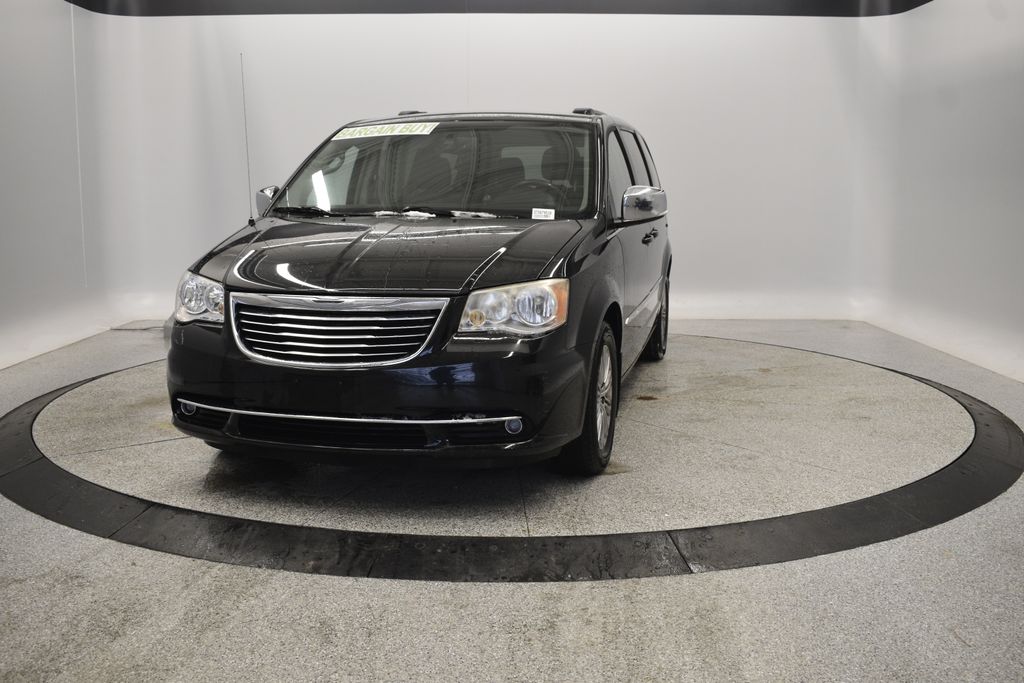 2014 Chrysler Town & Country Touring-L