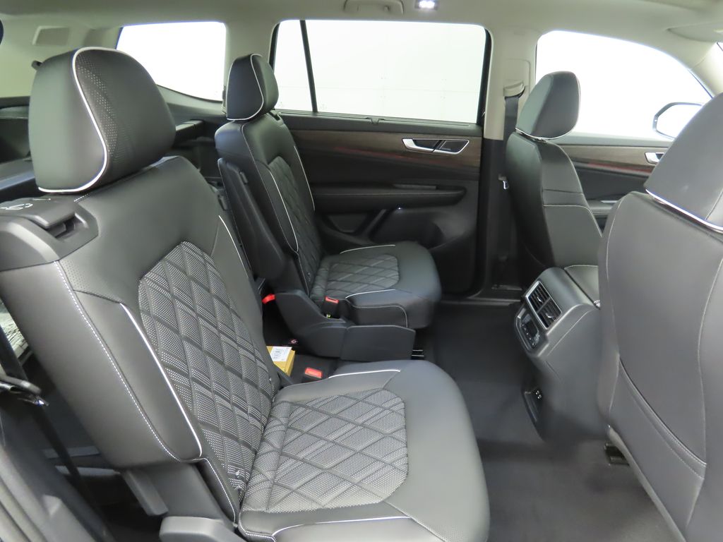 2026 Volkswagen Atlas SEL Premium R-Line photo 22