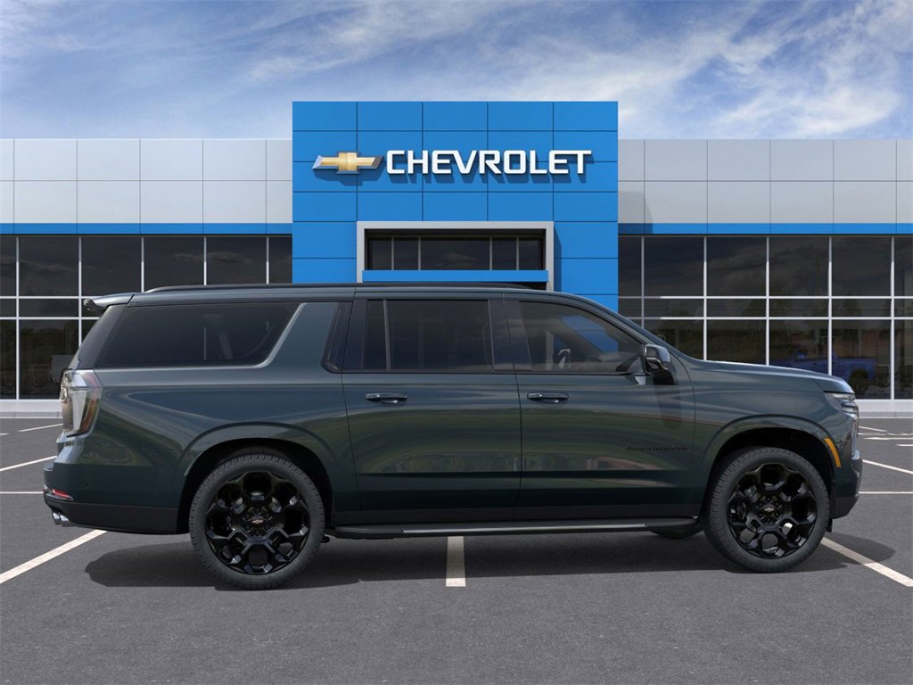 2026 Chevrolet Suburban RST photo 4