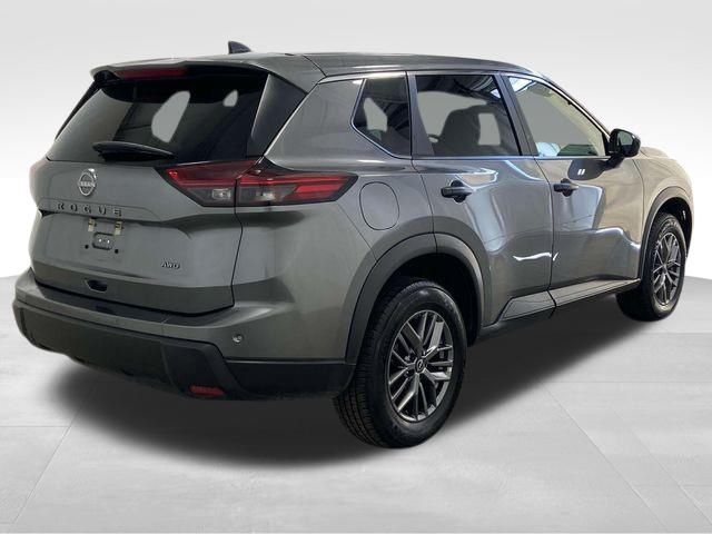 2024 Nissan Rogue S photo 2