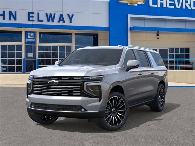 2025 Chevrolet Suburban High Country photo 2