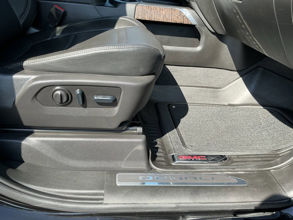 2022 Gmc Sierra 2500 HD Denali photo 27
