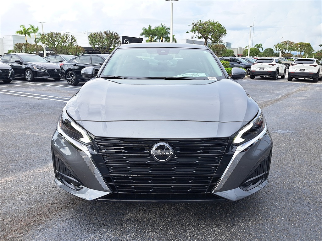 2025 Nissan Altima 2.5 SL photo 3