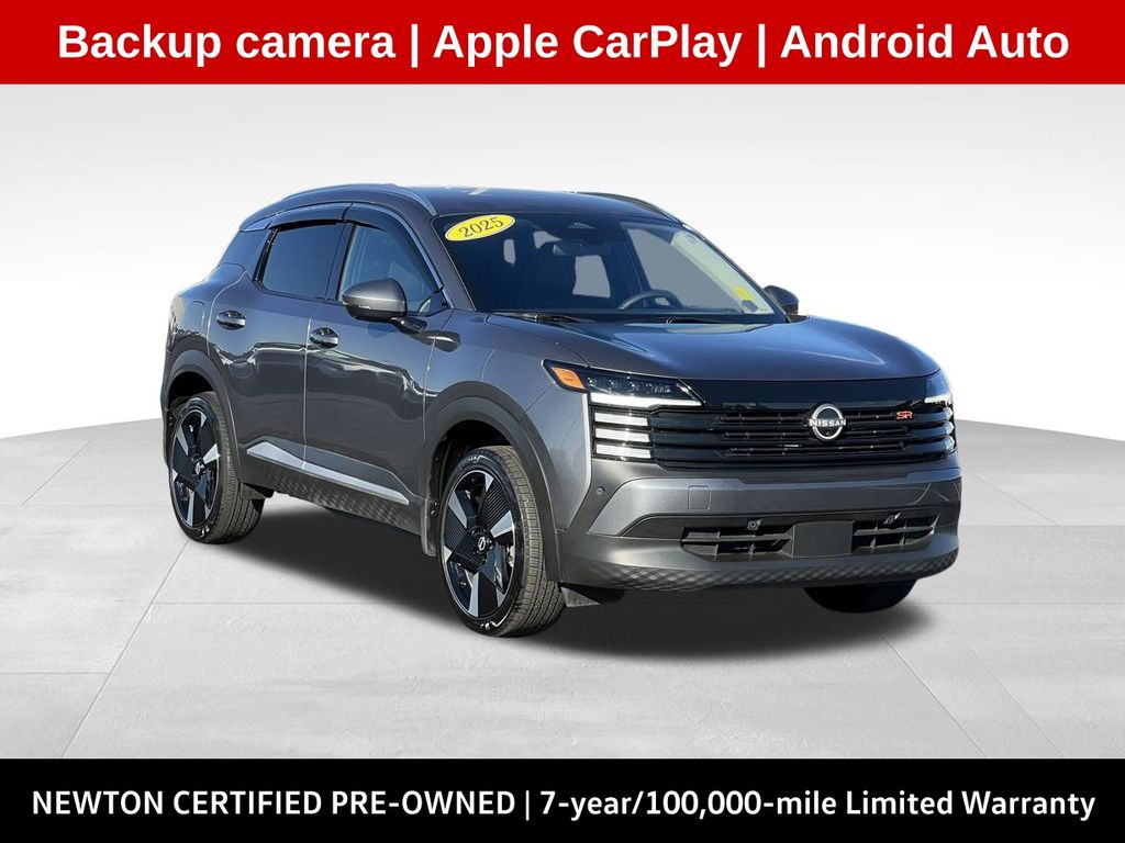 2025 Nissan Kicks SR's photo