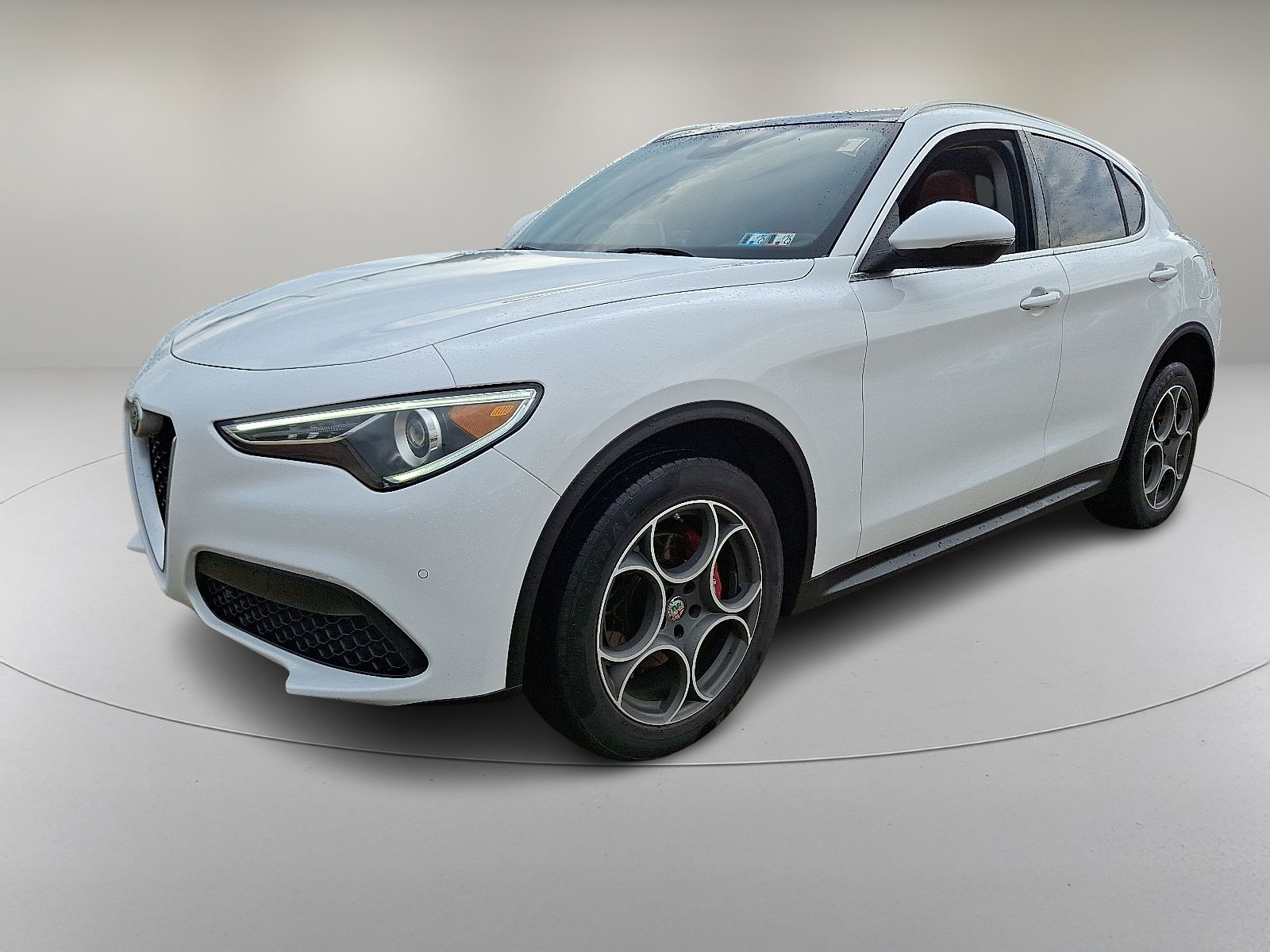 2018 Alfa Romeo Stelvio Ti photo 5