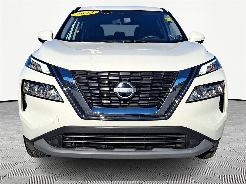 2023 Nissan Rogue SV photo 2