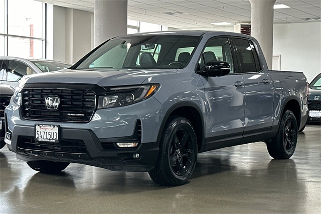 2023 Honda Ridgeline Black Edition photo 10