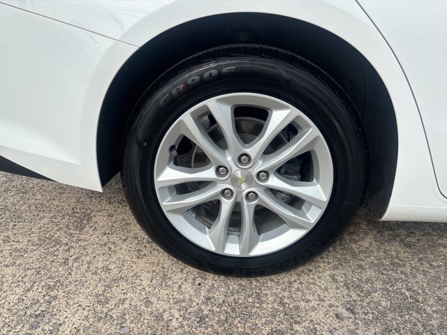 2018 Chevrolet Malibu 1LT photo 24