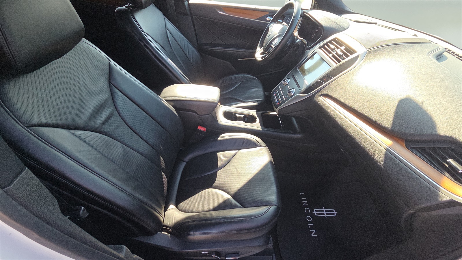 2016 Lincoln MKC Reserve photo 21