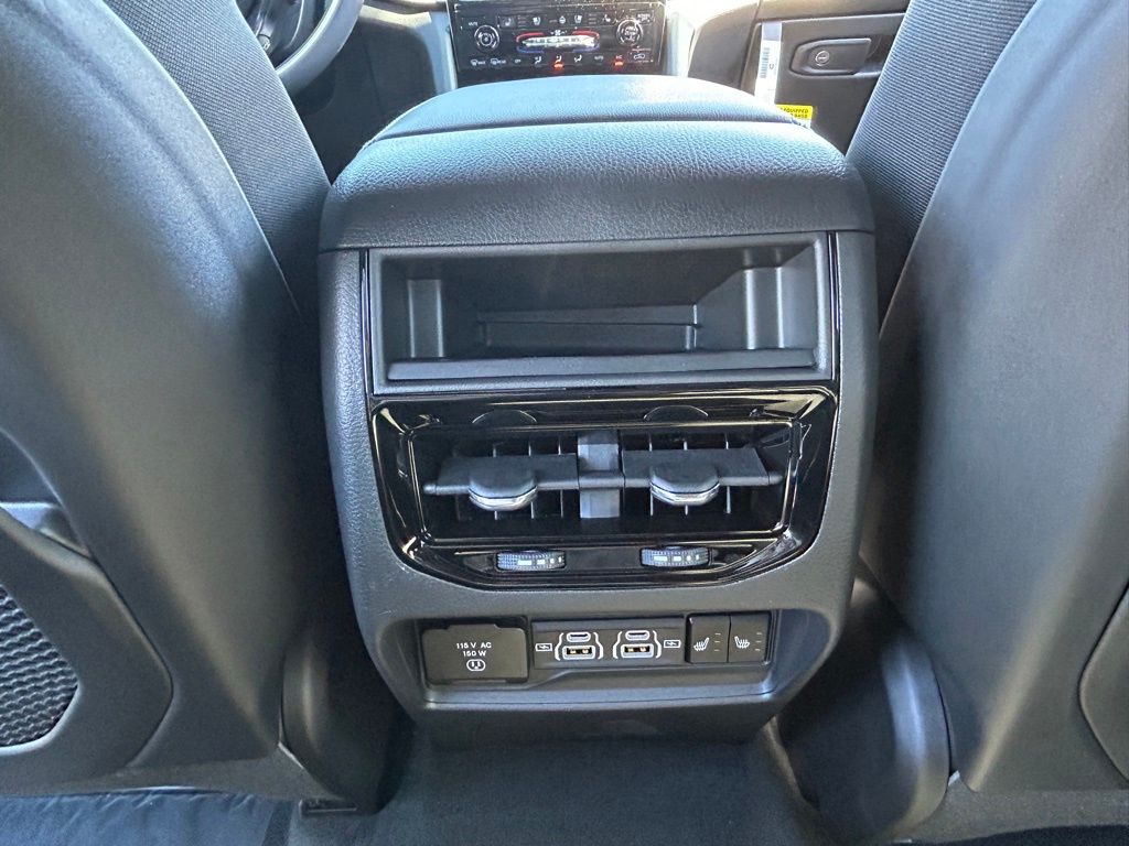 2025 Jeep Grand Cherokee Limited photo 37